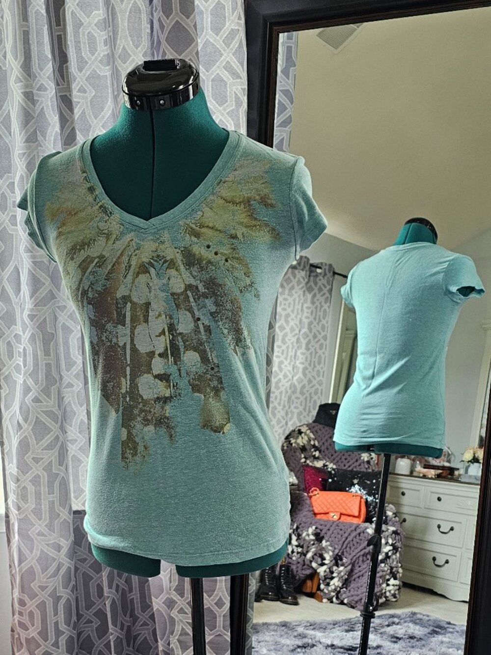Mudd Heather Teal V‑Neck Graphic Tee – Boho Print – Size M, Vintage/Y2K